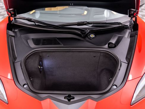 Used 2022 Chevrolet Corvette Stingray Preferred Cpe w/ Z51 Performance Package RWD image 32