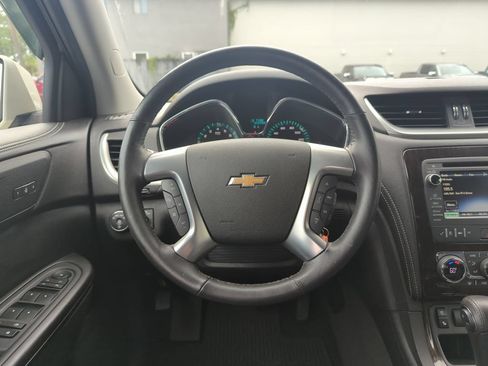 Used 2016 Chevrolet Traverse LTZ FWD image 16