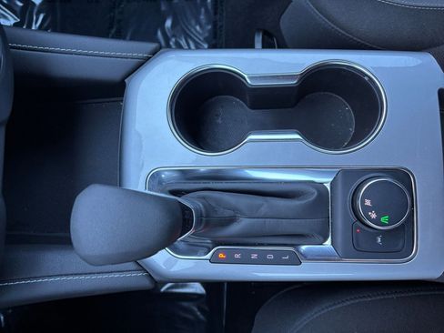 Used 2025 Chevrolet Blazer LT image 41