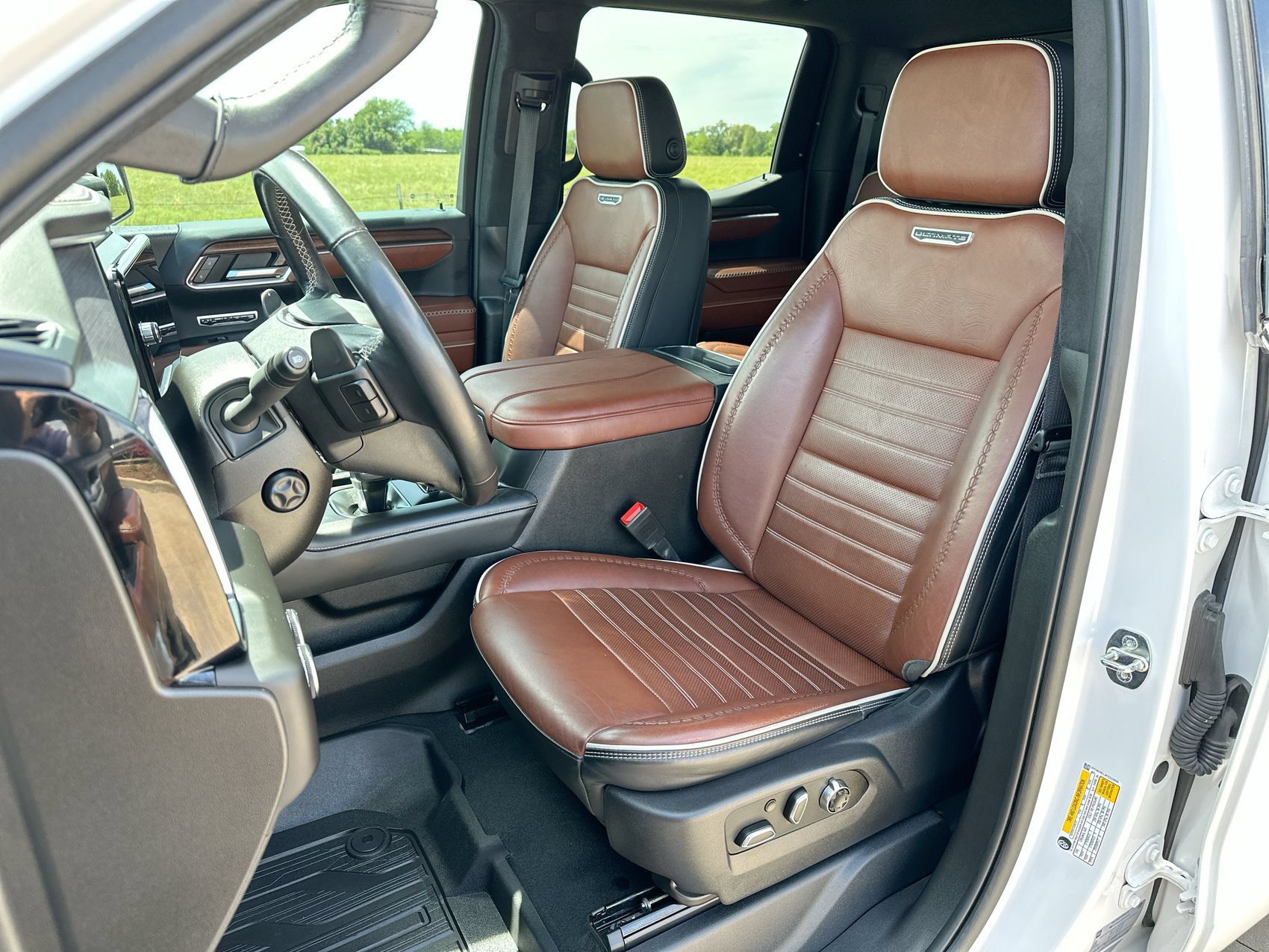 Used 2023 GMC Sierra 1500 Denali Ultimate AWD/4WD image 11