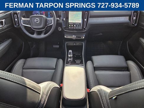 Certified 2026 Volvo XC40 B4 Plus w/ Protection Package Premier FWD image 15