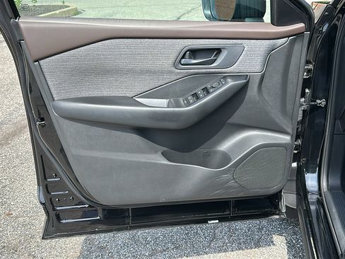 Certified 2023 Nissan Rogue S AWD/4WD image 12