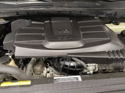 Used 2021 Nissan Titan Platinum Reserve w/ Moonroof Package image 30