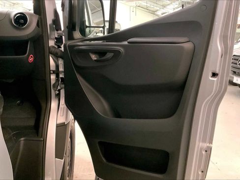 New 2025 Mercedes-Benz Sprinter 2500 image 10