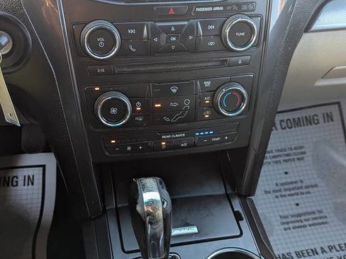 Used 2017 Ford Explorer FWD image 10