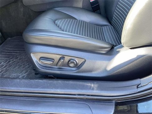 Used 2023 Toyota Camry SE image 20