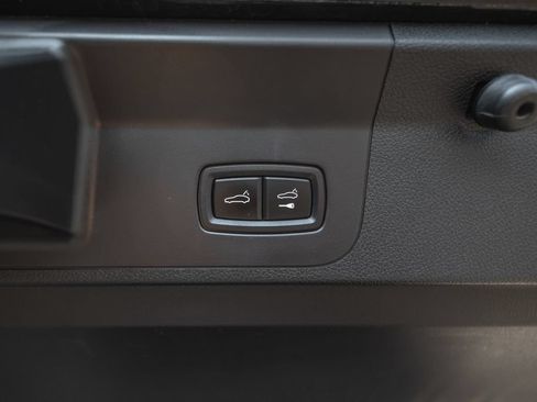 Used 2023 Porsche Panamera 4 Platinum Edition AWD/4WD image 30