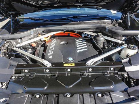 Certified 2023 BMW X5 xDrive45e w/ M Sport Package image 39