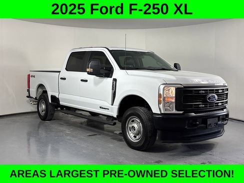 Used 2025 Ford F250 XL image 2