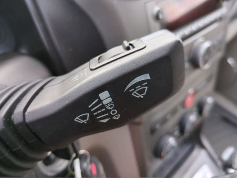 Used 2008 Saturn Vue XR w/ Premium Trim Package FWD image 25