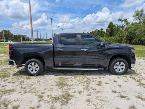 Used 2024 Chevrolet Silverado 1500 LT RWD image 3