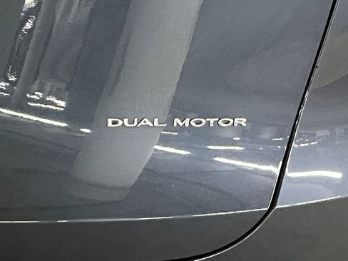 Used 2021 Tesla Model Y Long Range image 33