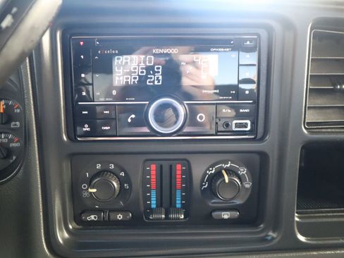 Used 2007 Chevrolet Silverado 2500 LT w/ Skid Plate Package image 38