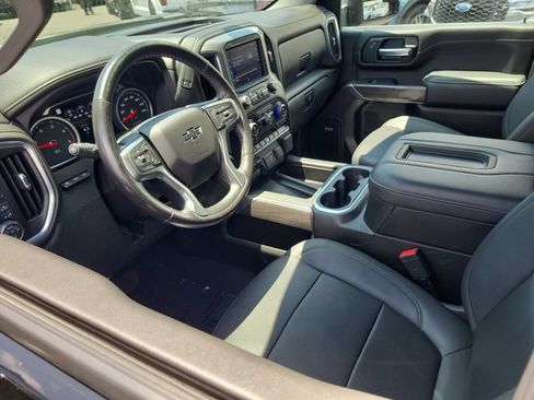 Used 2022 Chevrolet Silverado 2500 LTZ w/ LTZ Plus Package AWD/4WD image 3