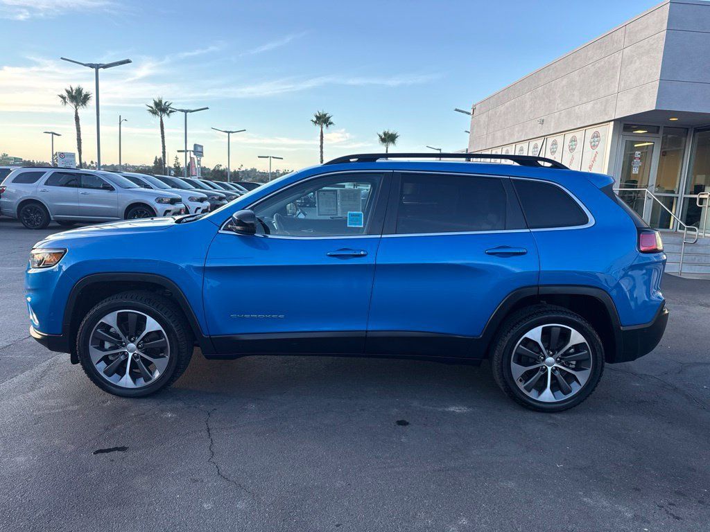 Certified 2022 Jeep Cherokee Limited w/ Elite Package AWD/4WD image 4