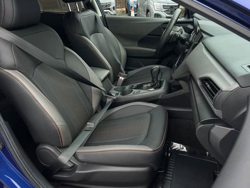 Certified 2025 Subaru Crosstrek 2.5i Limited w/ Crosstrek Mirror Package image 11