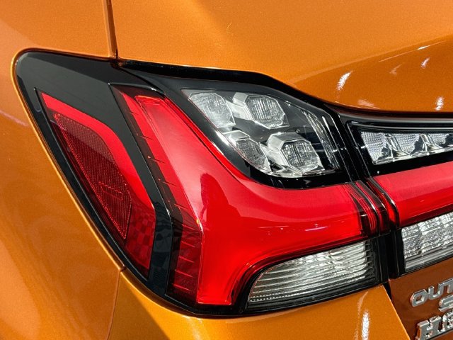 Used 2024 Mitsubishi Outlander Sport LE AWD/4WD image 32