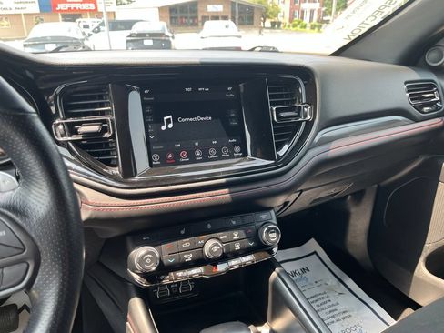 Used 2024 Dodge Durango GT AWD/4WD image 20