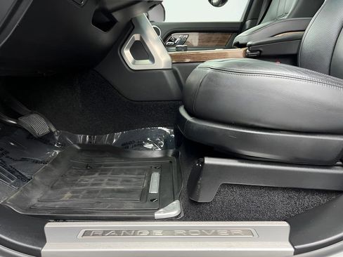 Used 2019 Land Rover Range Rover Long Wheelbase Supercharged image 47