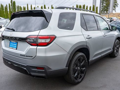 New 2026 Honda Pilot Black Edition image 6