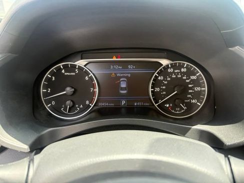 Used 2025 Nissan Altima 2.5 SV FWD image 14