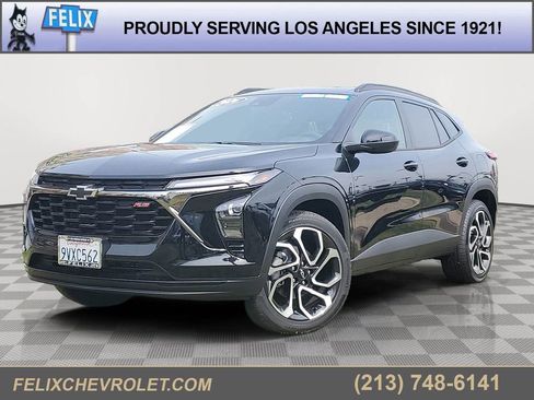 Used 2026 Chevrolet Trax RS w/ Sunroof Package image 1