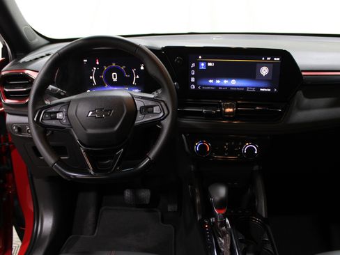 Used 2026 Chevrolet TrailBlazer RS image 2