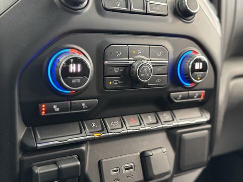 Used 2020 Chevrolet Silverado 1500 LT w/ All-Star Edition image 25