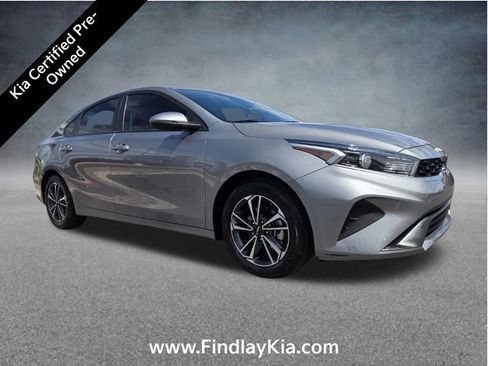 Certified 2023 Kia Forte LXS w/ LXS Technology Package FWD image 3