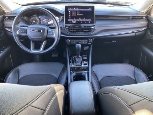 Used 2022 Jeep Compass Trailhawk w/ Trailhawk Convenience Group image 12