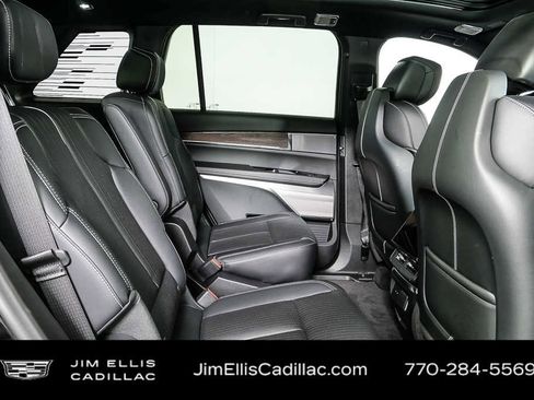 Used 2026 Cadillac Vistiq Luxury AWD/4WD image 19