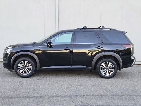 New 2026 Nissan Pathfinder SL w/ Cargo Package FWD image 7
