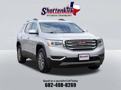 Used 2019 GMC Acadia SLE w/ Driver Alert Package I FWD image 3