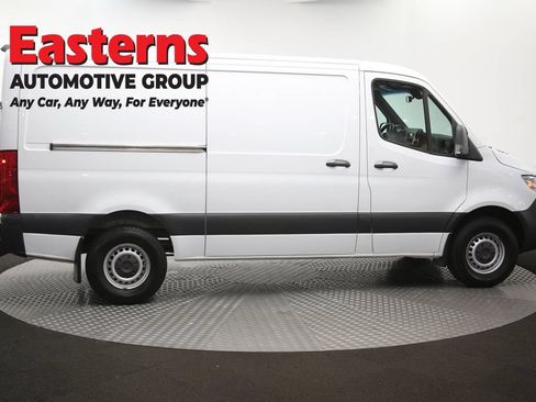 Used 2019 Freightliner Sprinter 2500 RWD image 39