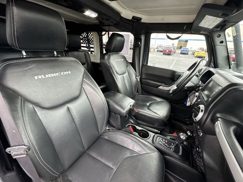Used 2017 Jeep Wrangler Unlimited Rubicon image 21