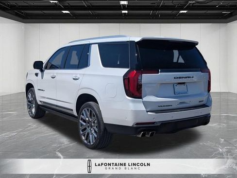Used 2025 GMC Yukon Denali Ultimate AWD/4WD image 3