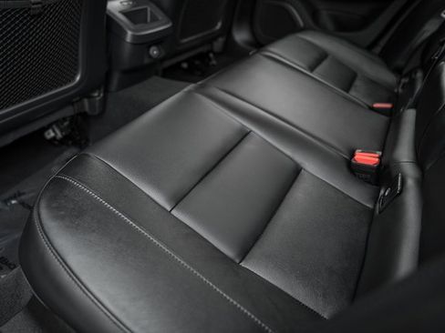 Certified 2022 Volvo S60 B5 Momentum w/ Premium Package image 31