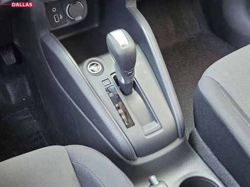 New 2025 Nissan Kicks Play S image 16