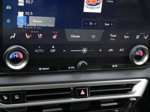 Used 2025 Lexus RX 450h AWD w/ Convenience Package image 22