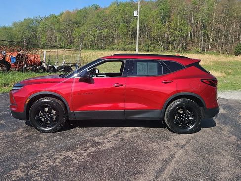 Used 2023 Chevrolet Blazer LT w/ Convenience Package AWD/4WD image 2