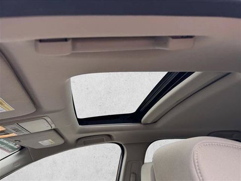 Used 2018 Honda CR-V EX image 11