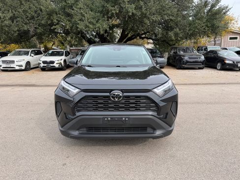 Used 2023 Toyota RAV4 LE image 8