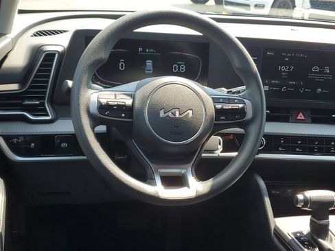 Used 2023 Kia Sportage LX AWD/4WD image 12
