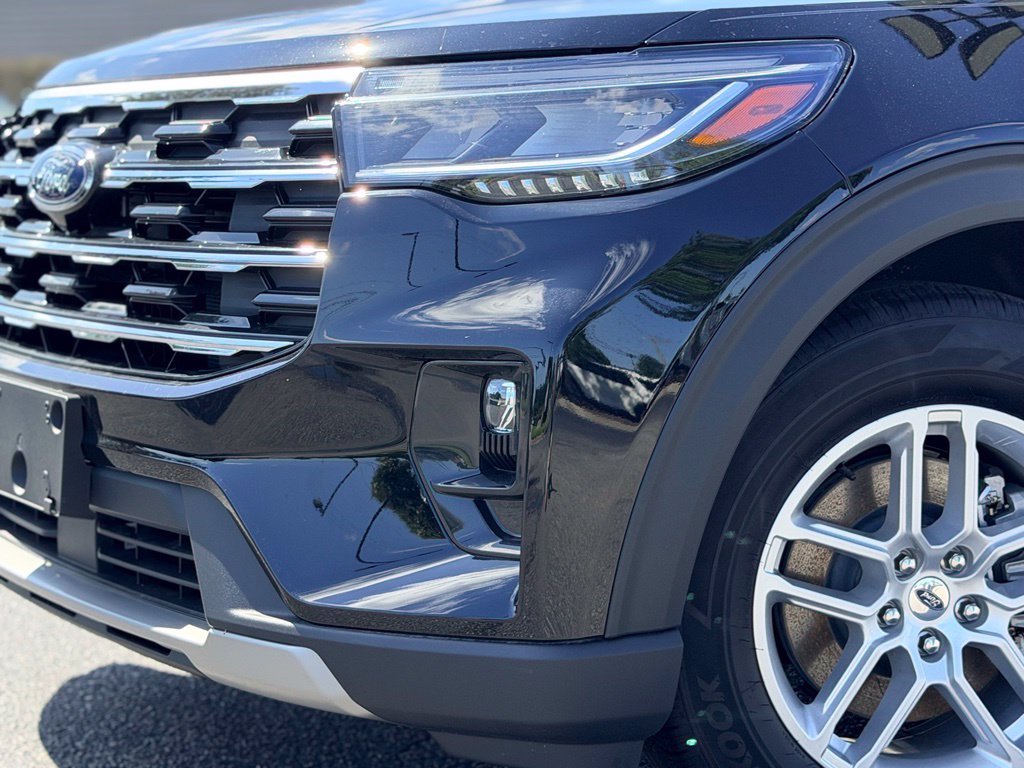 New 2026 Ford Explorer Active w/ Active Comfort Package RWD image 3