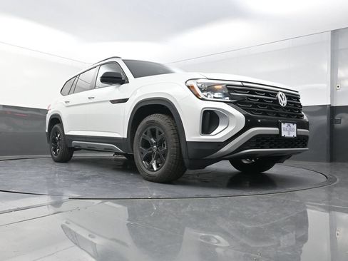 New 2026 Volkswagen Atlas Peak Edition AWD/4WD image 23