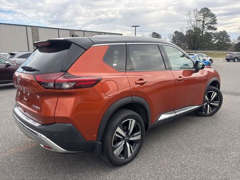 Used 2023 Nissan Rogue Platinum w/ Platinum Premium Package image 8