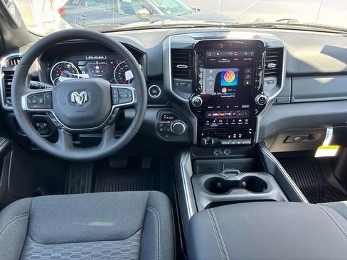 New 2026 RAM 1500 4x4 Crew Cab image 8