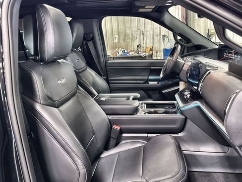 New 2026 Ford Expedition Max Platinum image 33