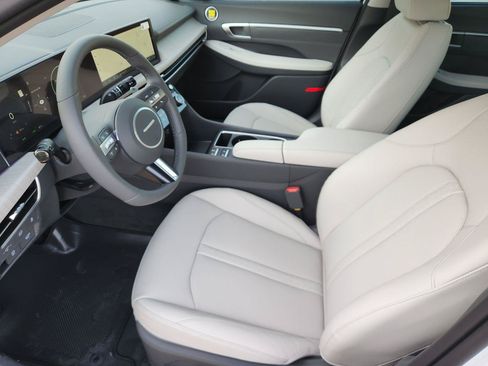 New 2026 Hyundai Sonata Limited FWD image 10