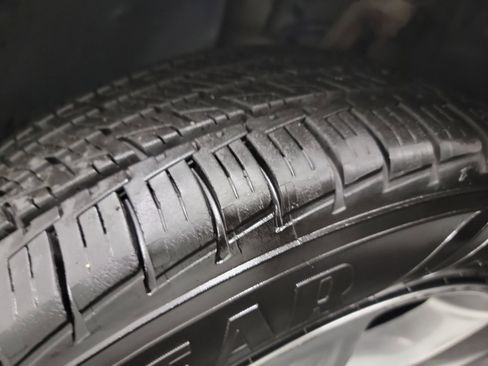 Used 2016 Dodge Challenger SXT image 30